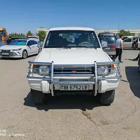 Mitsubishi Pajero 1996