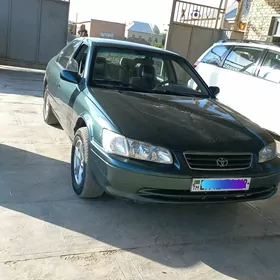 Toyota Camry 1999