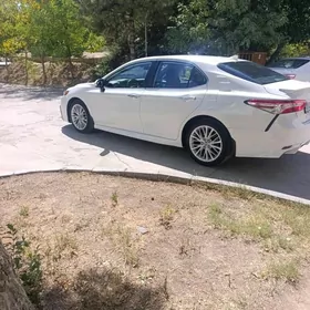 Toyota Camry 2020