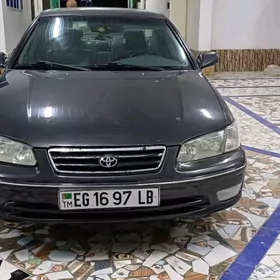 Toyota Camry 2001