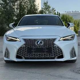 Lexus IS 350 2021