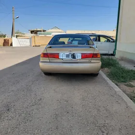 Toyota Camry 1999