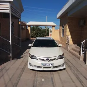 Toyota Camry 2012