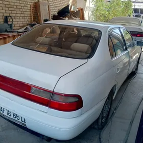 Toyota Carina 1993