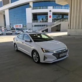 Hyundai Elantra 2020
