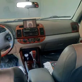 Toyota Camry 2004