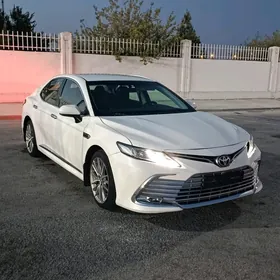Toyota Camry 2022