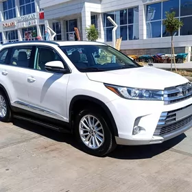 Toyota Highlander 2019