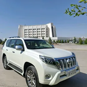 Toyota Land Cruiser Prado 2014