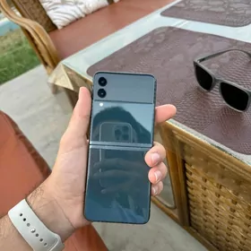 z flip 3