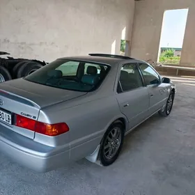 Toyota Camry 2000