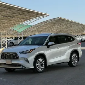 Toyota Highlander 2021