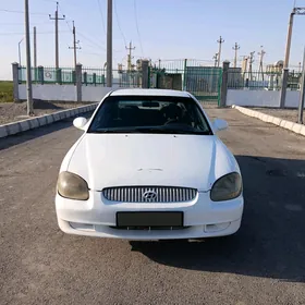 Hyundai Sonata 1999