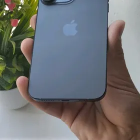 iPhone 15 Pro (XR)