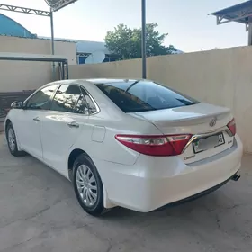 Toyota Camry 2016