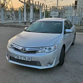 Toyota Camry 2014