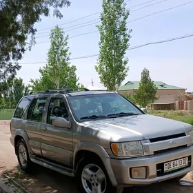 Infiniti QX4 2001