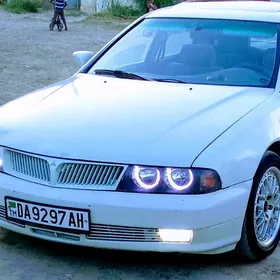 Mitsubishi Diamante 1998
