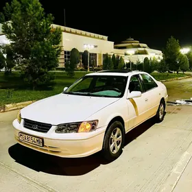 Toyota Camry 2001