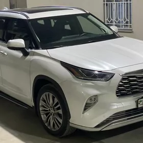 Toyota Highlander 2022