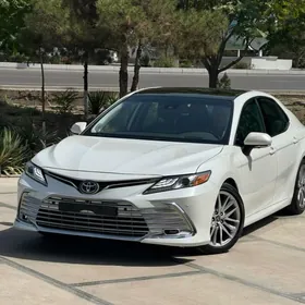 Toyota Camry 2022
