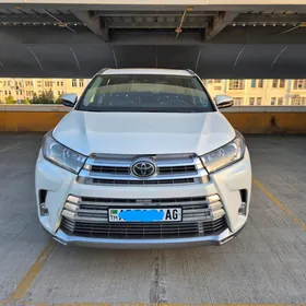 Toyota Highlander 2017