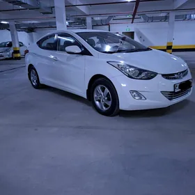 Hyundai Elantra 2012