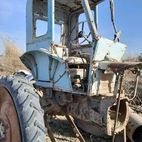 T 28