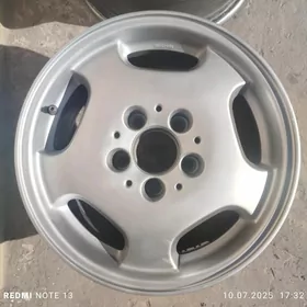 Awangart Mersedes-Benz R-15