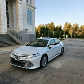 Toyota Camry 2020