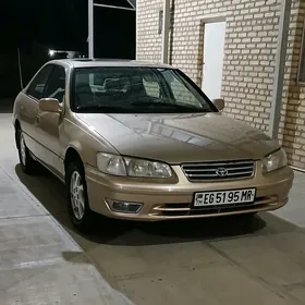 Toyota Camry 1999