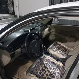 Nissan Sunny 2008