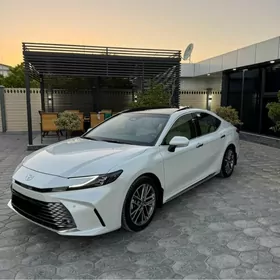 Toyota Camry 2024