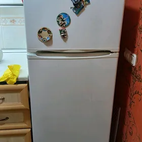 Оriginal "INDESIT"holodilnik