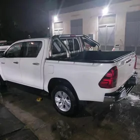 Toyota Hilux 2016