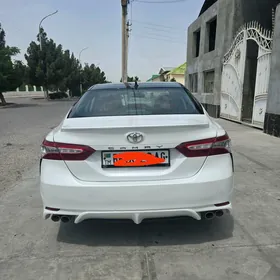 Toyota Camry 2020