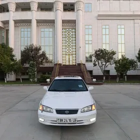 Toyota Camry 2000