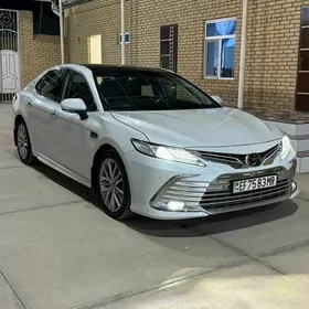 Toyota Camry 2020