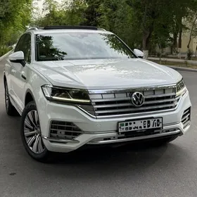Volkswagen Touareg 2021