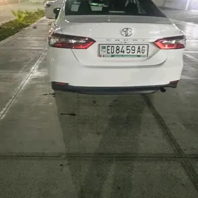 Toyota Camry 2022