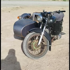 Ural 4320 1981