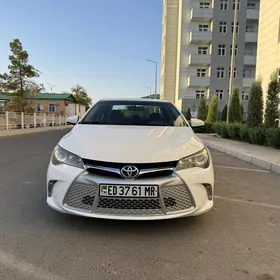 Toyota Camry 2017