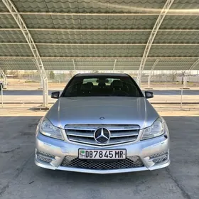Mercedes-Benz C300 2012