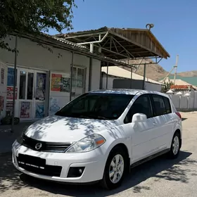 Nissan Versa 2012