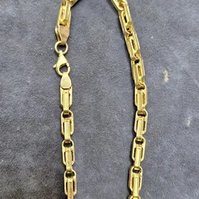 Gyzyl Bolt
