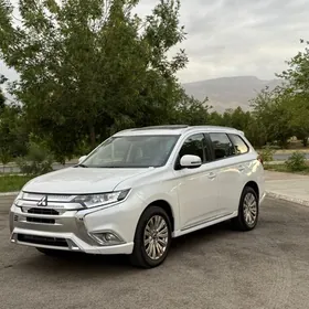 Mitsubishi Outlander 2022