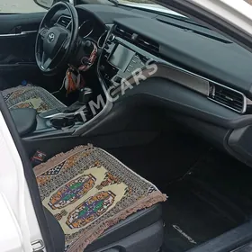 Toyota Camry 2020