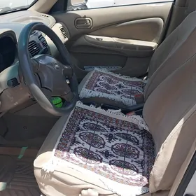 Nissan Sunny 2003