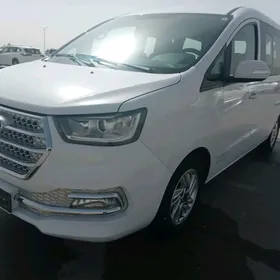 Toyota Hiace 2019