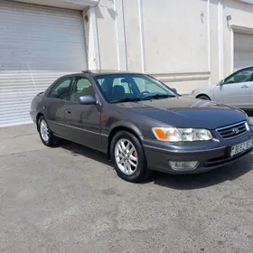Toyota Camry 2001